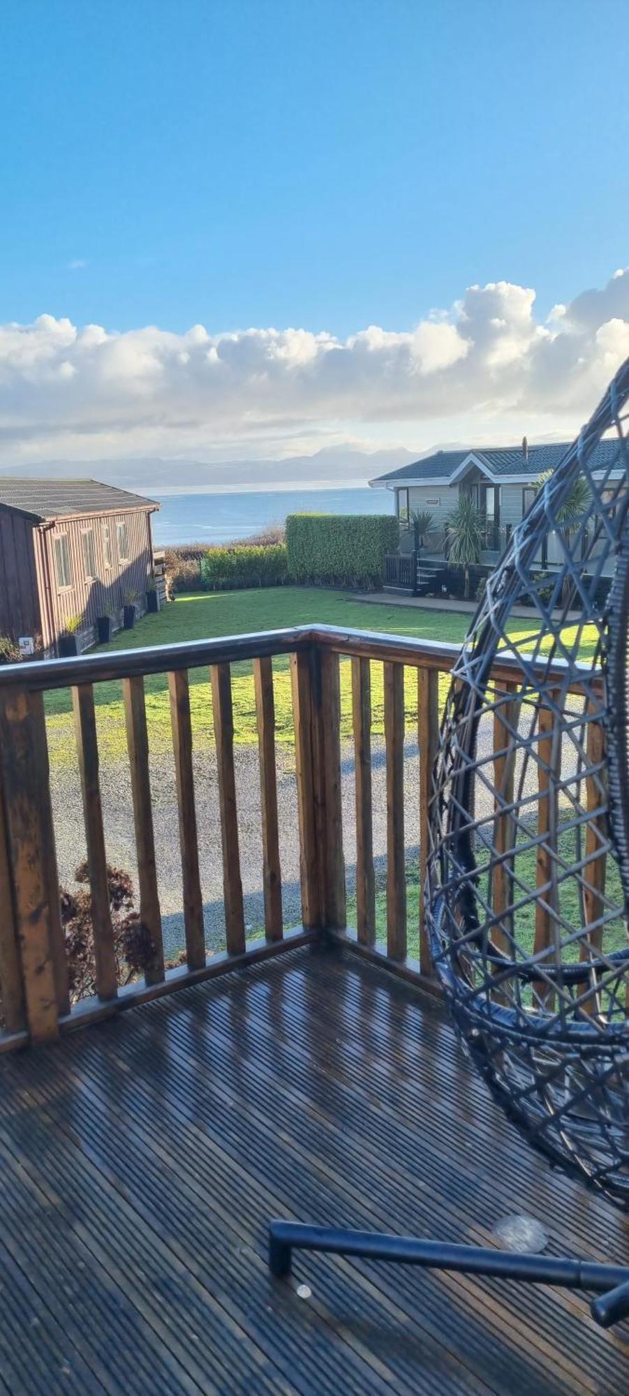 42 Pine & Sea Views * Llanarmon